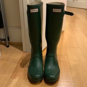 Women’s Hunter Rain Boots- Tall. Forest Green